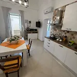 Partenope Feriehus *